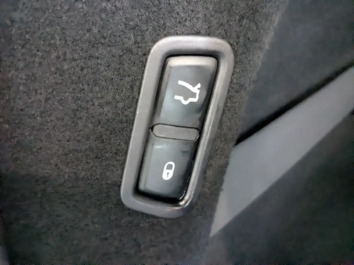 Used 2017 Maserati Levante Grey - Interior and Exterior details 11