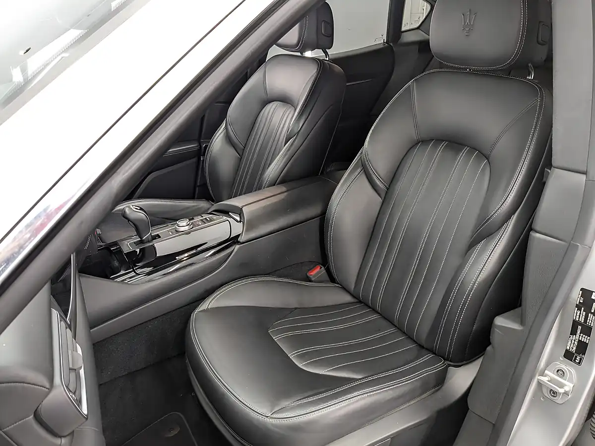 Used 2017 Maserati Levante Grey - Interior and Exterior details 16