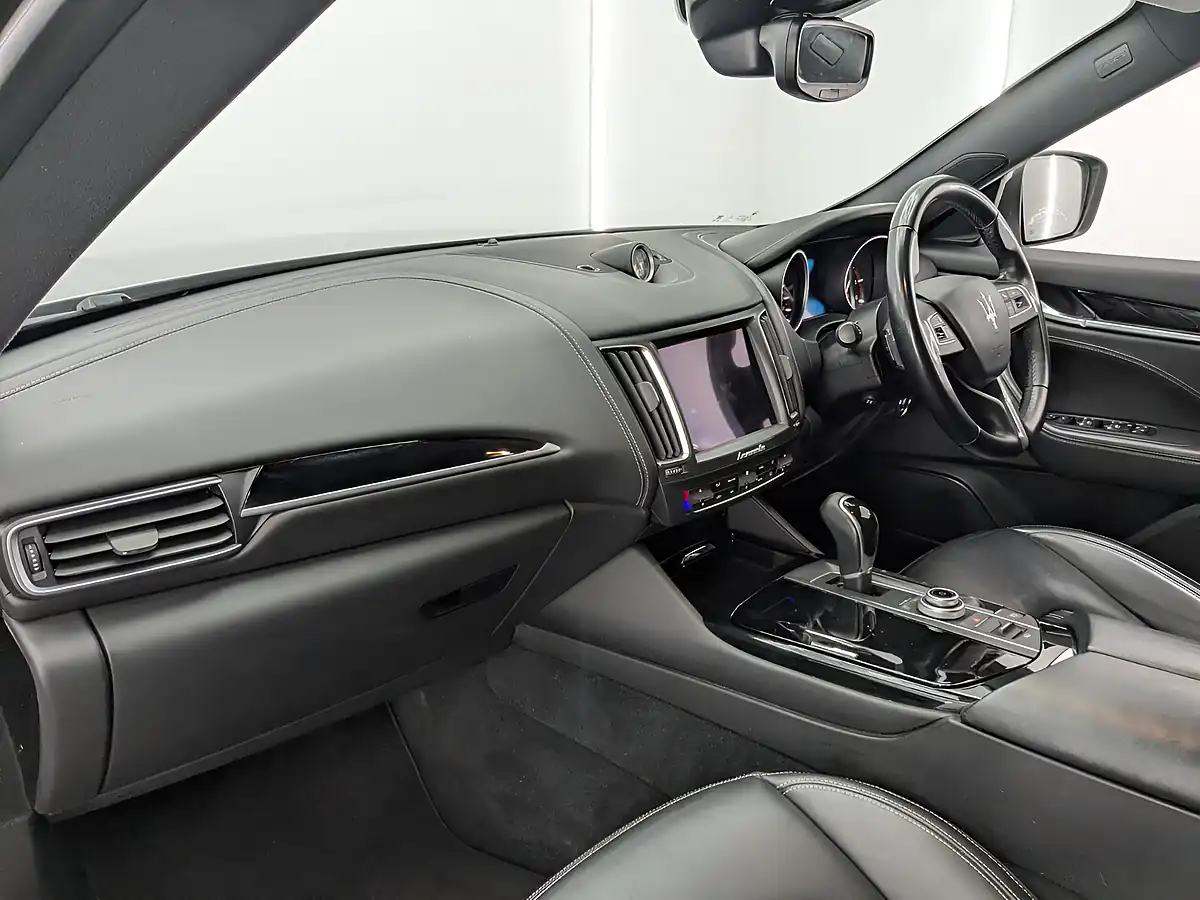 Used 2017 Maserati Levante Grey - Interior and Exterior details 18