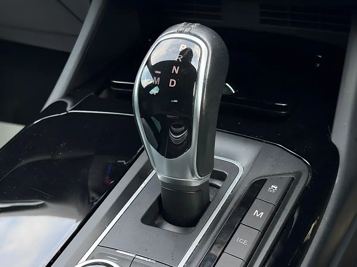 Used 2017 Maserati Levante Zf 4WD Black - Interior and Exterior details 15