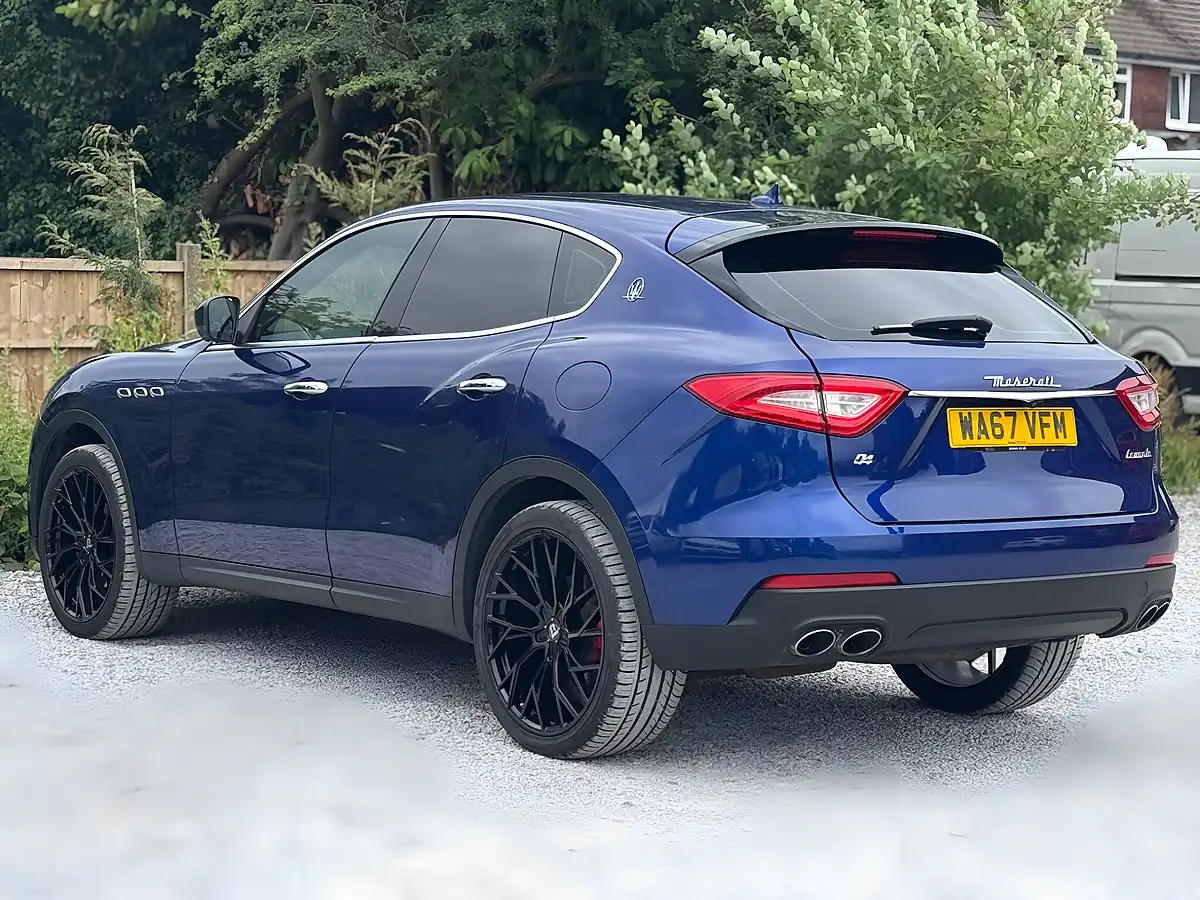 Used 2017 Maserati Levante Zf 4WD Blue - Interior and Exterior details 6