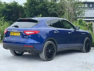 Used 2017 Maserati Levante Zf 4WD Blue - Interior and Exterior details 9