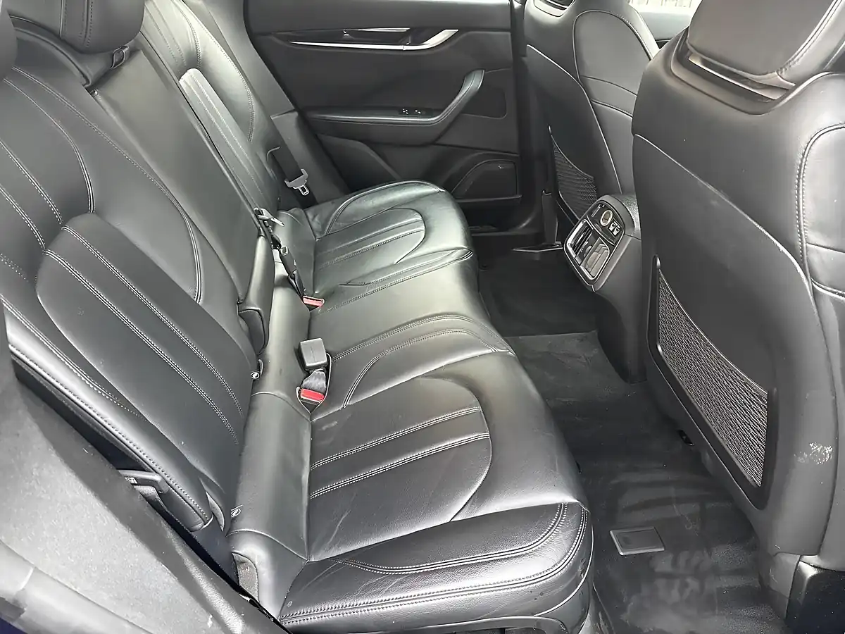 Used 2017 Maserati Levante Zf 4WD Blue - Interior and Exterior details 15
