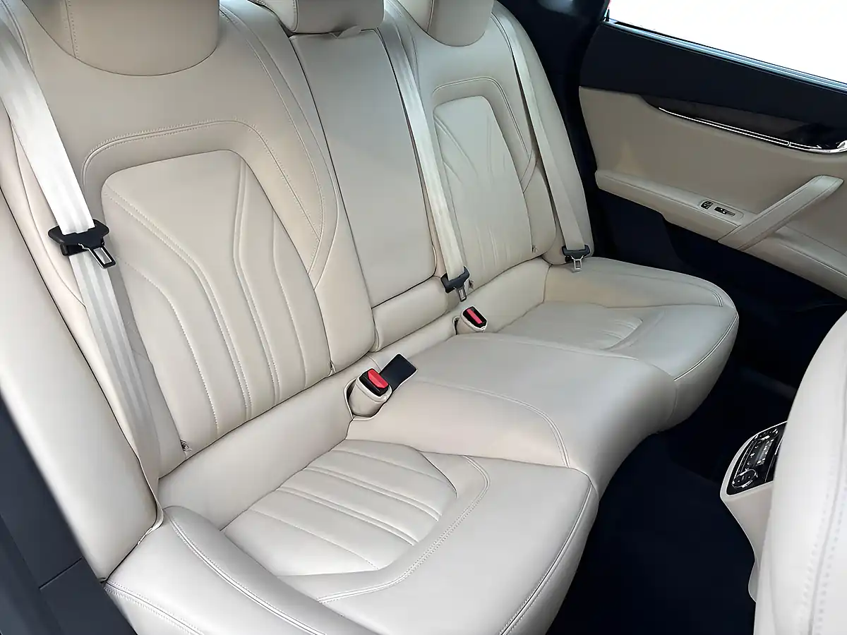 Used 2017 Maserati Quattroporte Saloon Black - Interior and Exterior details 20