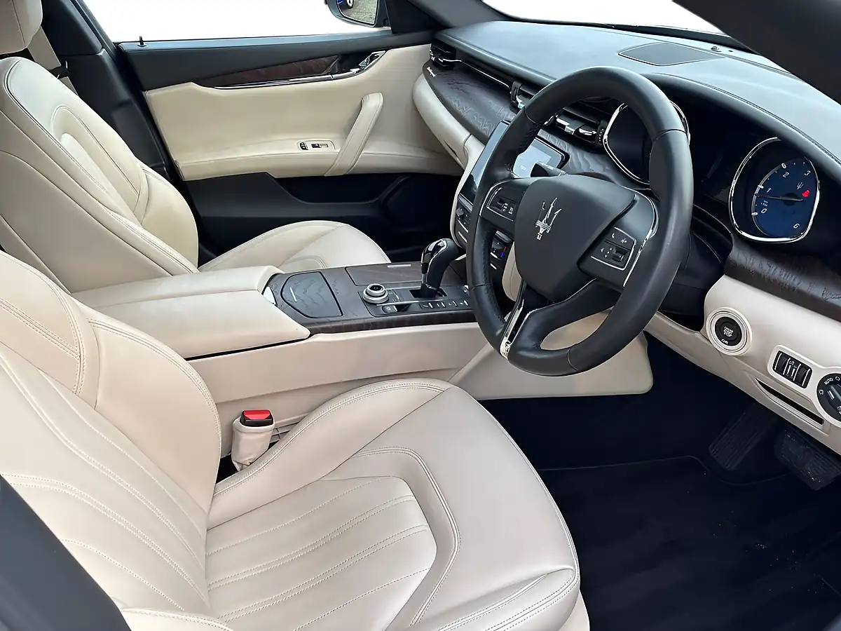 Used 2017 Maserati Quattroporte Saloon Black - Interior and Exterior details 8