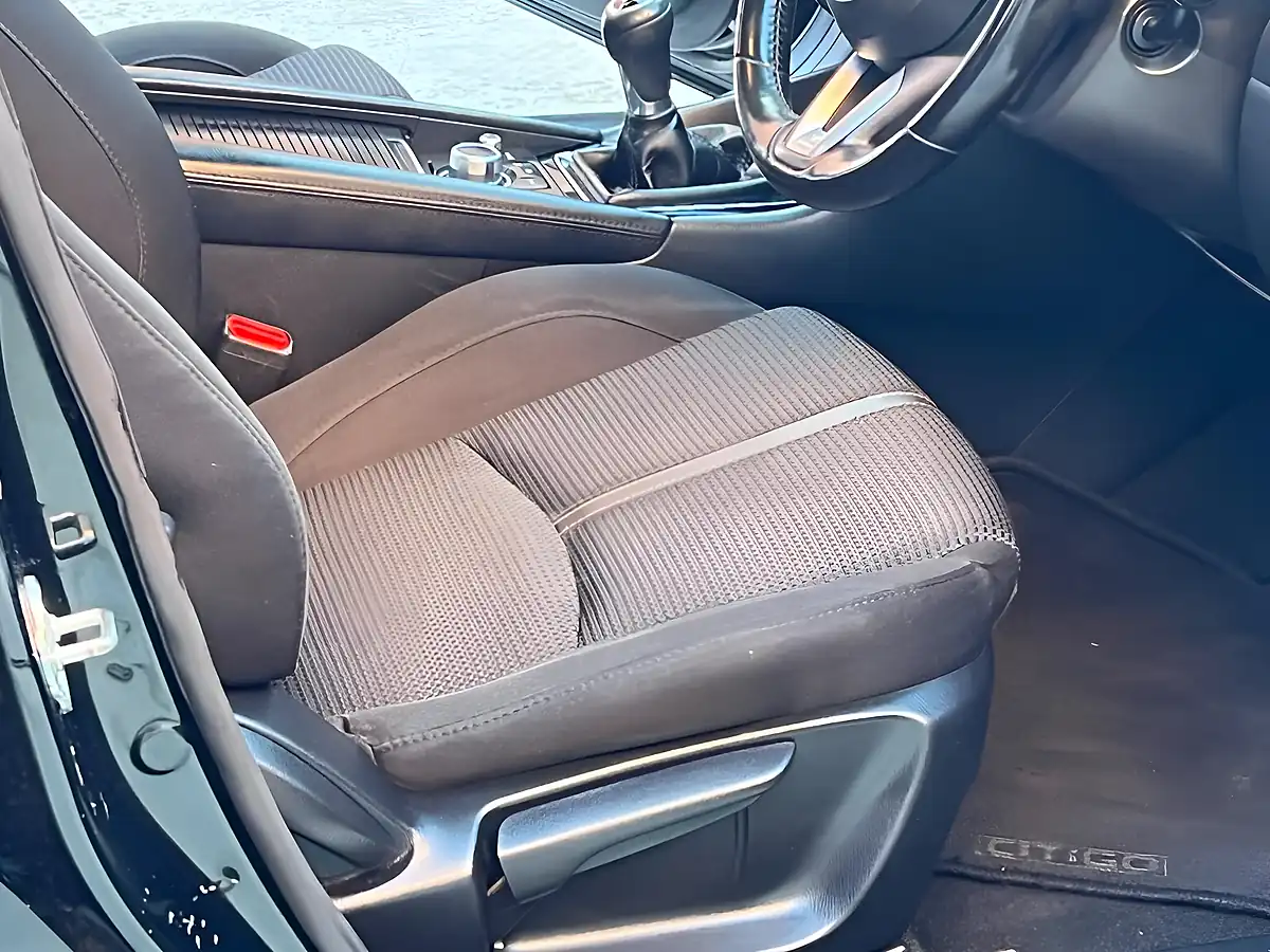Used 2017 Mazda 3 Se-L Nav Black - Interior and Exterior details 10