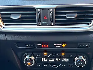 Used 2017 Mazda 3 Se-L Nav Black - Interior and Exterior details 17