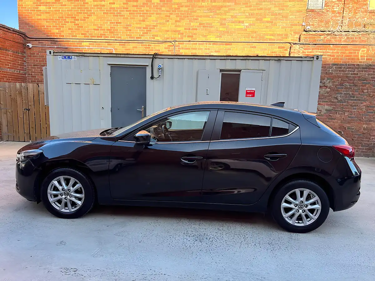 Used 2017 Mazda 3 Se-L Nav Black - Interior and Exterior details 4