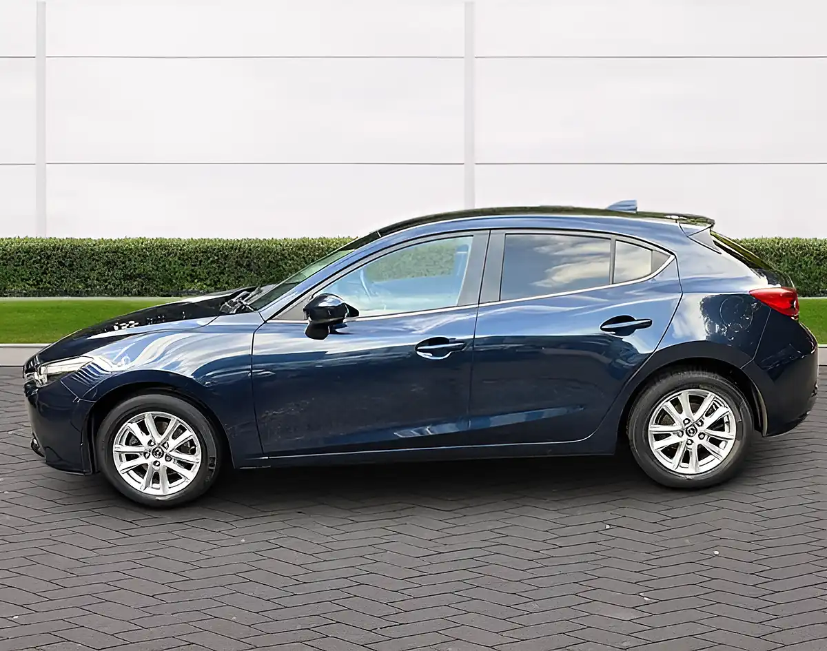 Used 2017 Mazda 3 Se-L Nav Blue - Interior and Exterior details 3