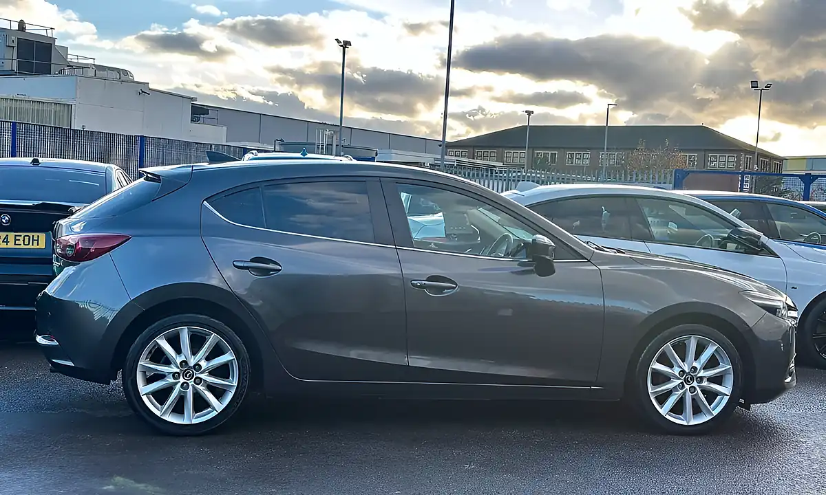 Used 2017 Mazda 3 Sport Nav Machine Grey - Interior and Exterior details 12