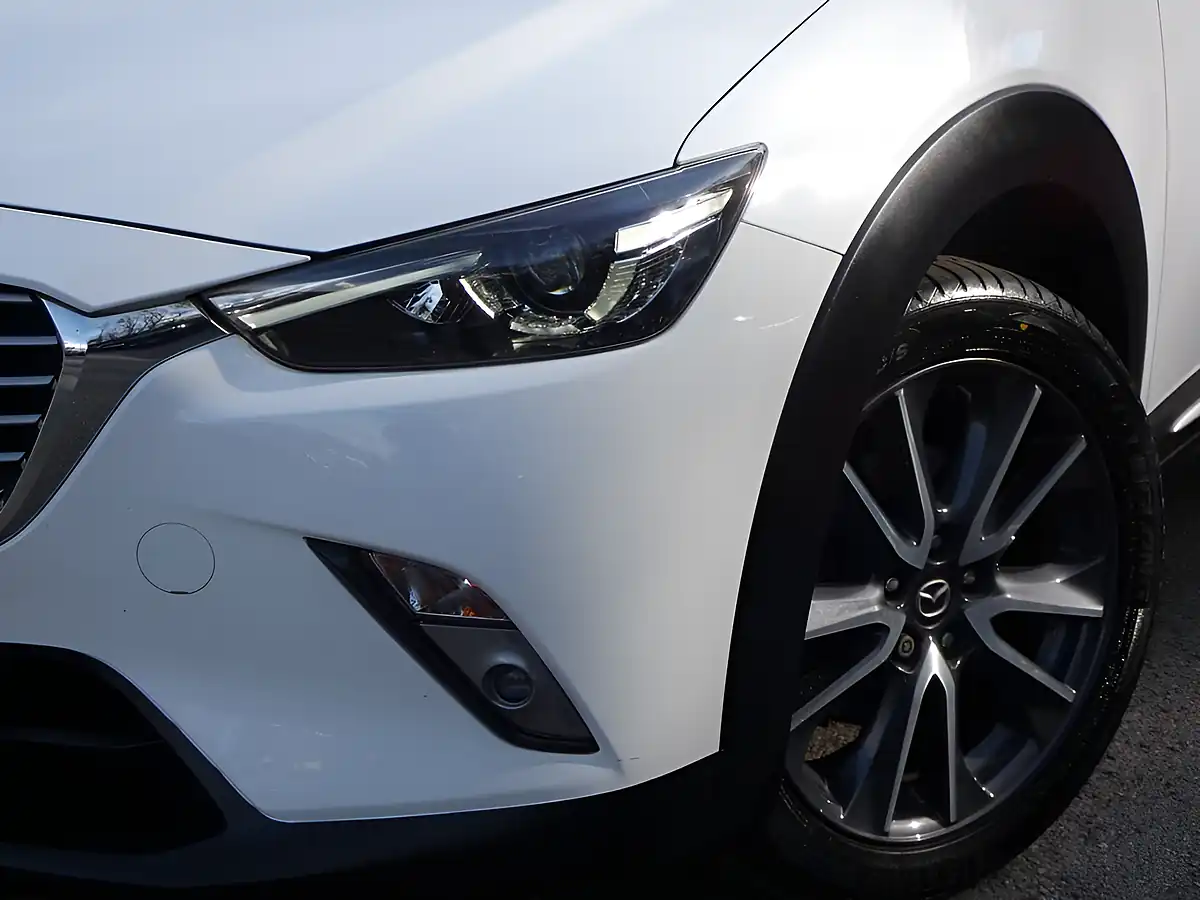 Used 2017 Mazda CX-3 Sport Nav Arctic White - Interior and Exterior details 9