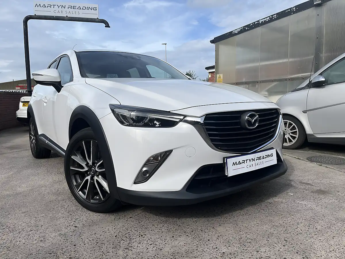 Used 2017 Mazda CX-3 Sport Nav White - Front View