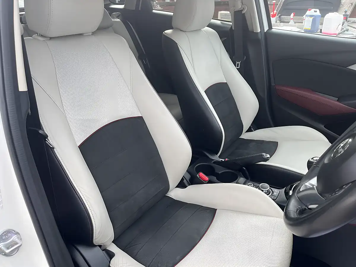 Used 2017 Mazda CX-3 Sport Nav White - Interior and Exterior details 10