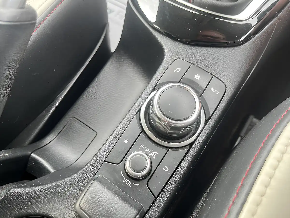 Used 2017 Mazda CX-3 Sport Nav White - Interior and Exterior details 15