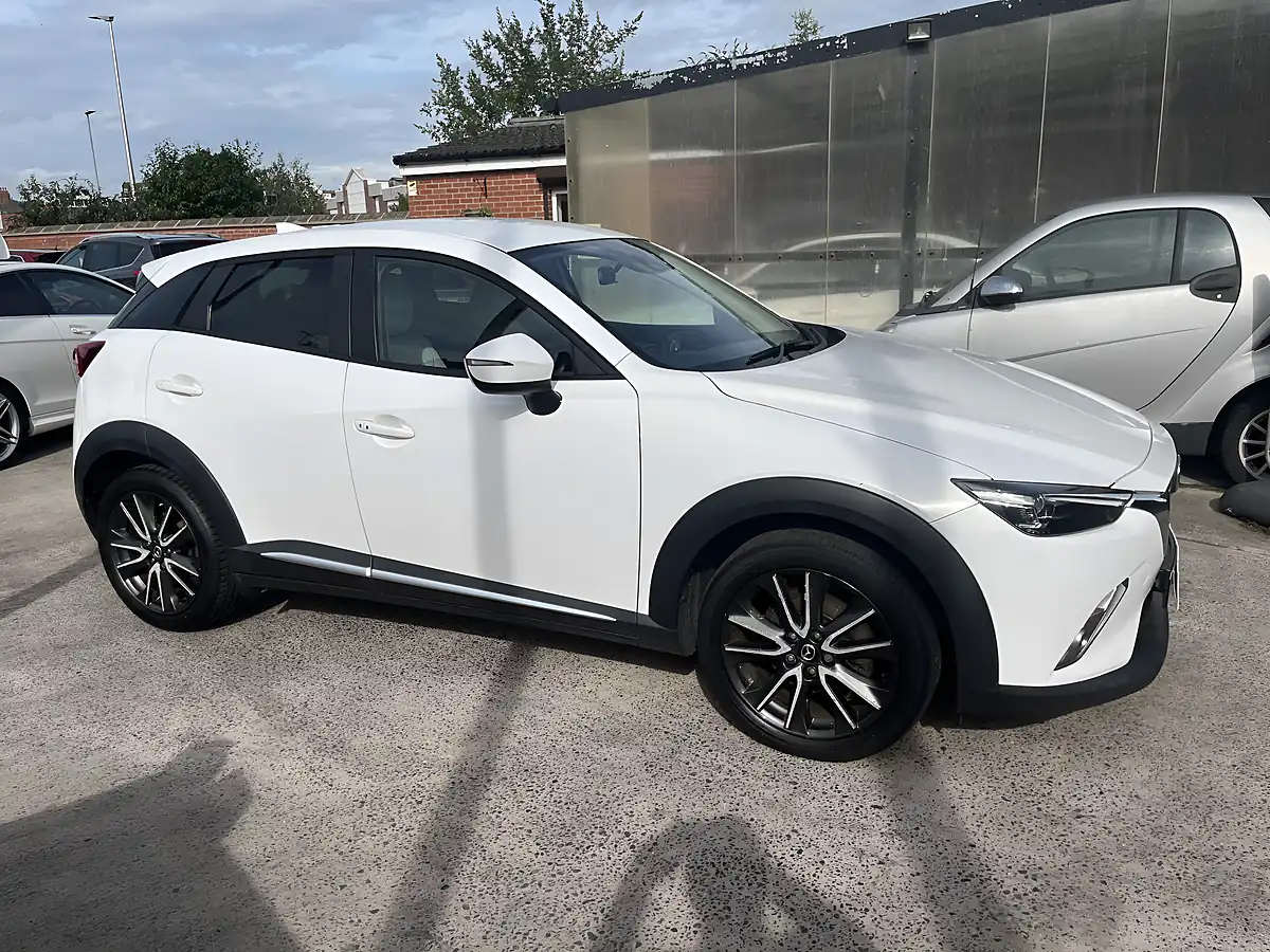 Used 2017 Mazda CX-3 Sport Nav White - Interior and Exterior details 6
