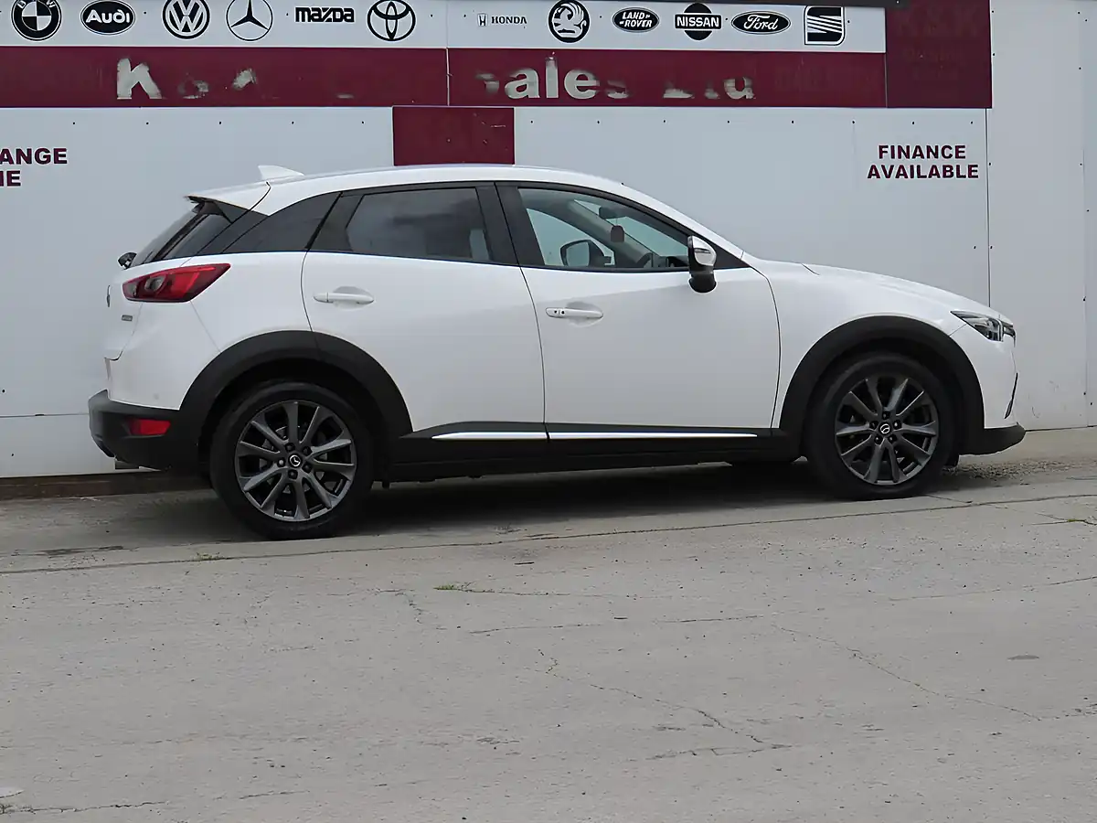 Used 2017 Mazda CX-3 Sport Nav White - Interior and Exterior details 17