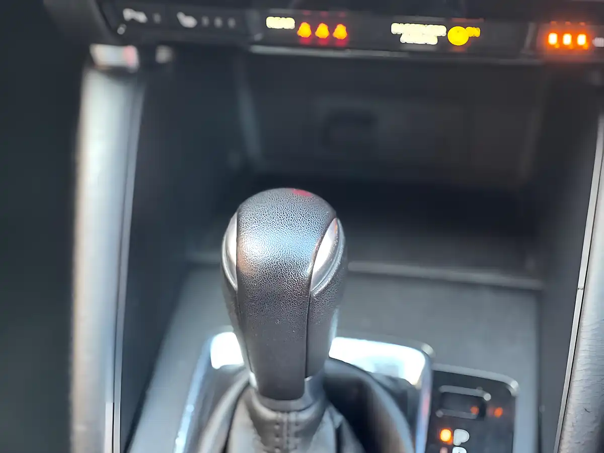 Used 2017 Mazda CX-5 Sport Nav White - Interior and Exterior details 7