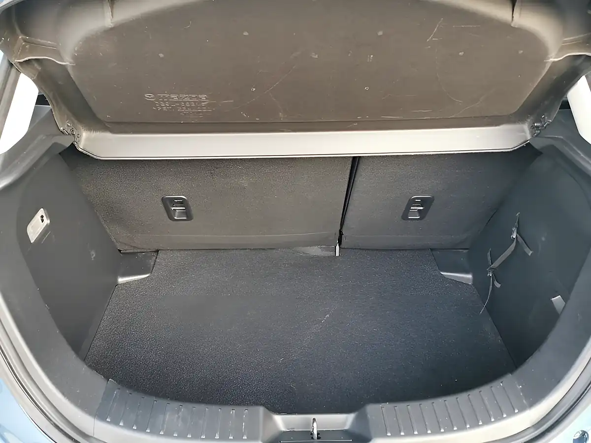 Used 2017 Mazda Mazda2 GT Eternal Blue - Interior and Exterior details 12