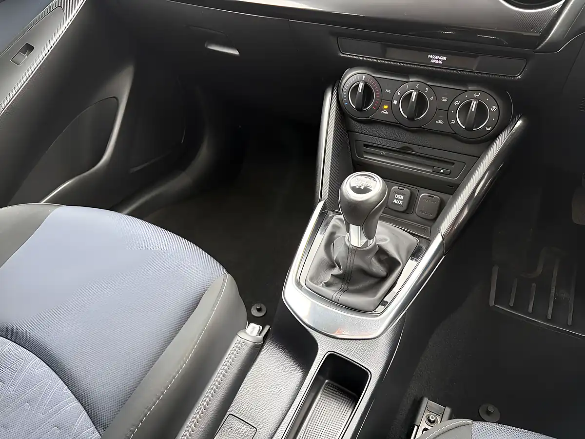 Used 2017 Mazda Mazda2 Se-L White - Interior and Exterior details 12