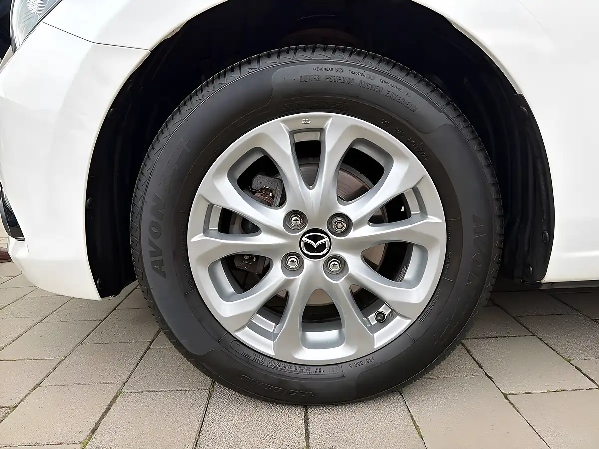 Used 2017 Mazda Mazda2 Se-L White - Interior and Exterior details 7