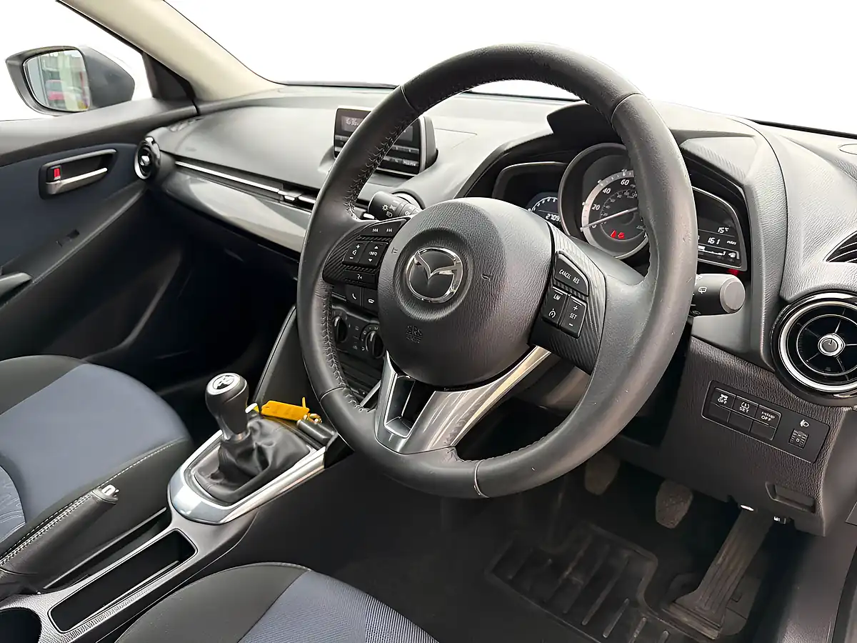 Used 2017 Mazda Mazda2 Se-L White - Interior and Exterior details 8