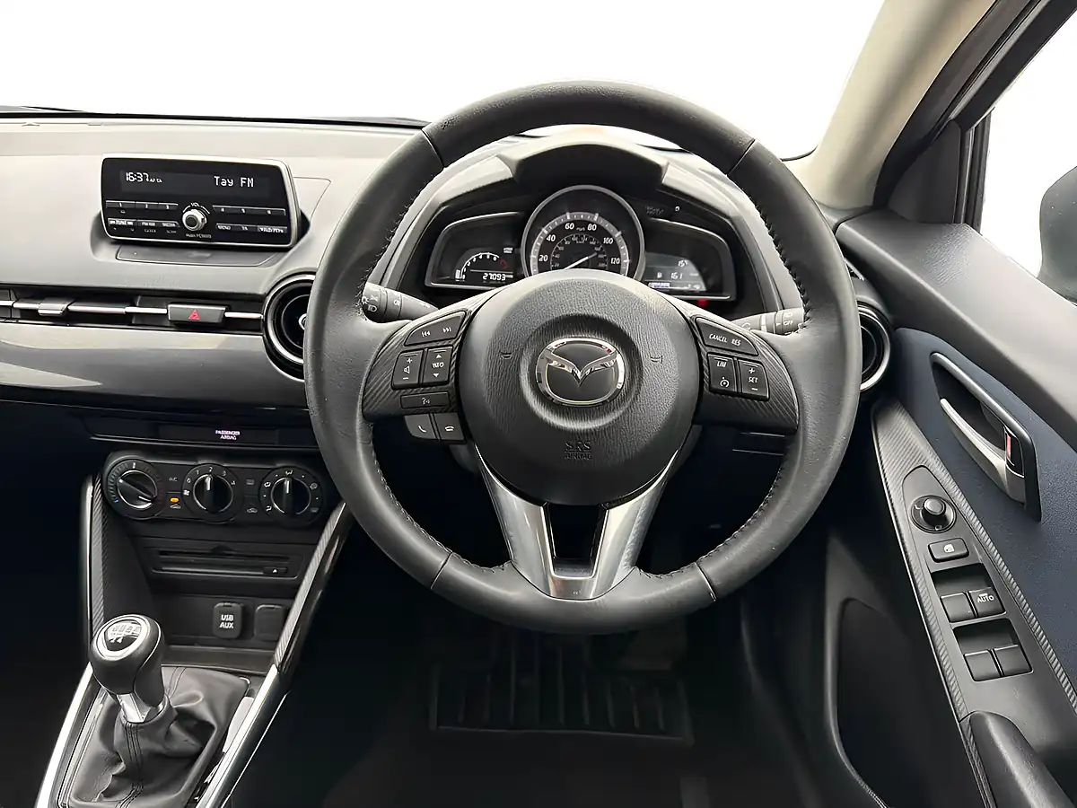 Used 2017 Mazda Mazda2 Se-L White - Interior and Exterior details 9