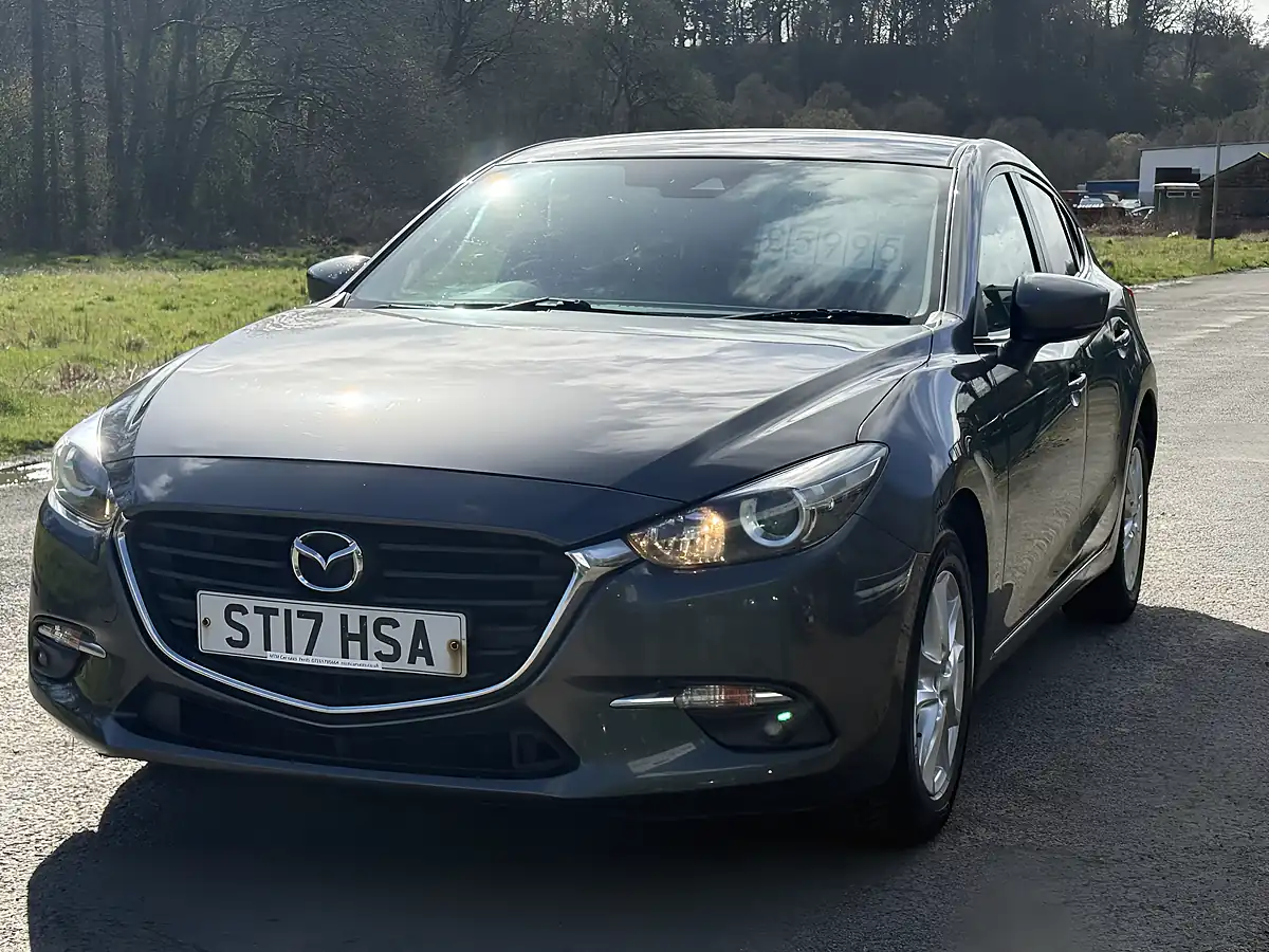 Used 2017 Mazda Mazda3 Se-L Nav Grey - Interior and Exterior details 10