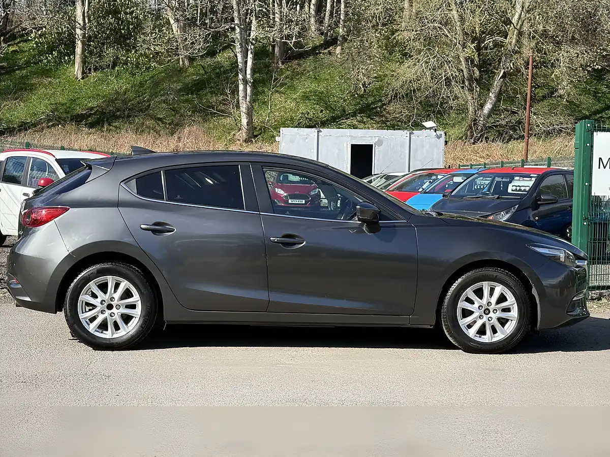 Used 2017 Mazda Mazda3 Se-L Nav Grey - Interior and Exterior details 5