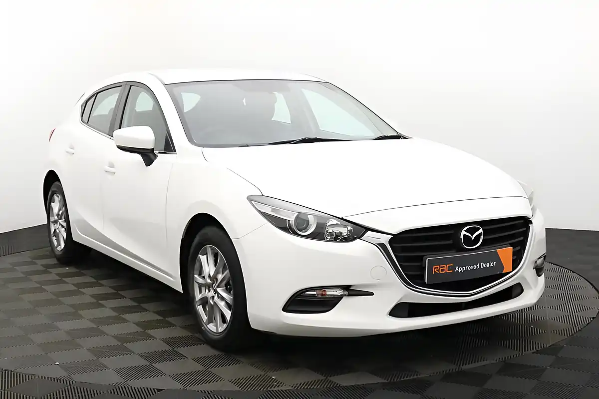 Used 2017 Mazda Mazda3 Se Nav White - Interior and Exterior details 10