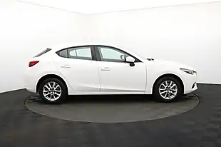 Used 2017 Mazda Mazda3 Se Nav White - Interior and Exterior details 2