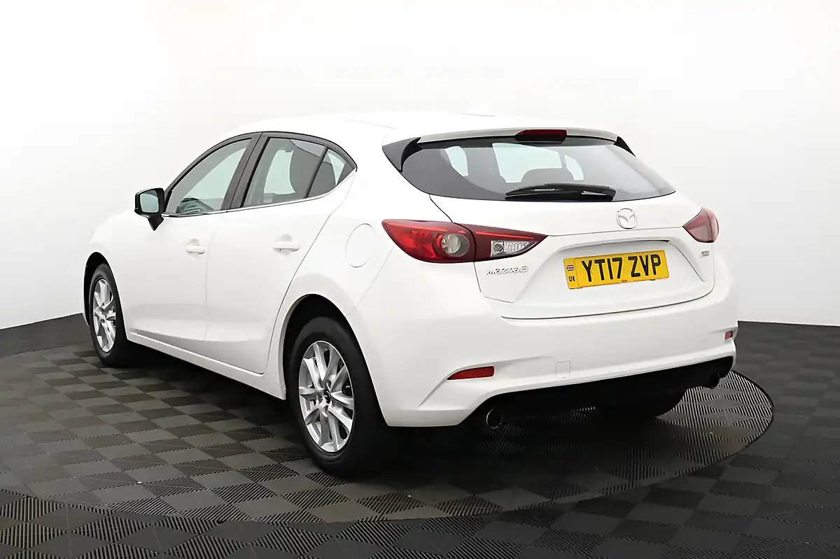 Used 2017 Mazda Mazda3 Se Nav White - Interior and Exterior details 6