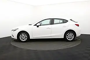 Used 2017 Mazda Mazda3 Se Nav White - Interior and Exterior details 7
