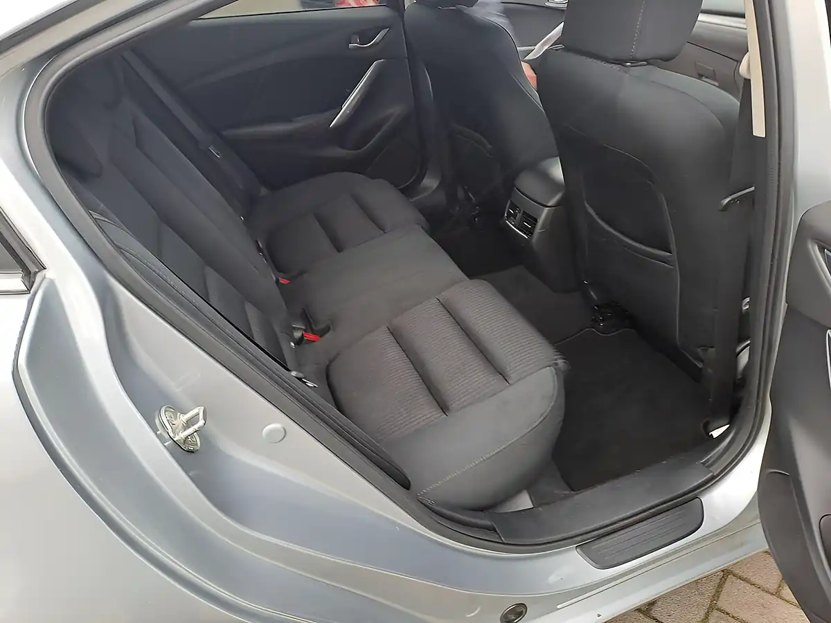 Used 2017 Mazda Mazda6 Se-L Nav Silver - Interior and Exterior details 7