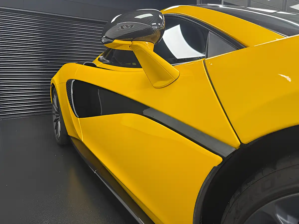 Used 2017 Mclaren 570GT Coupe Yellow - Interior and Exterior details 17