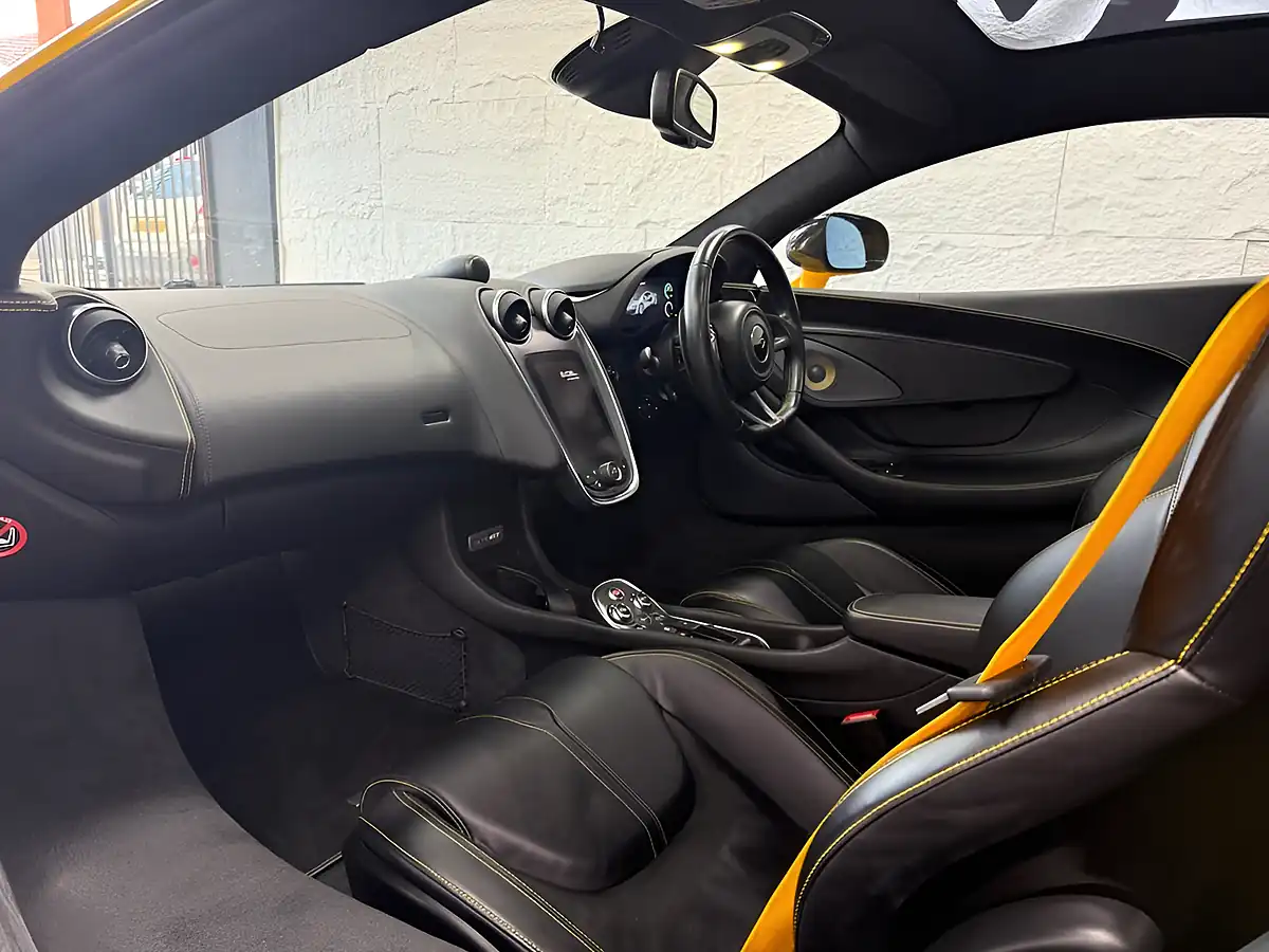 Used 2017 Mclaren 570GT Coupe Yellow - Interior and Exterior details 9