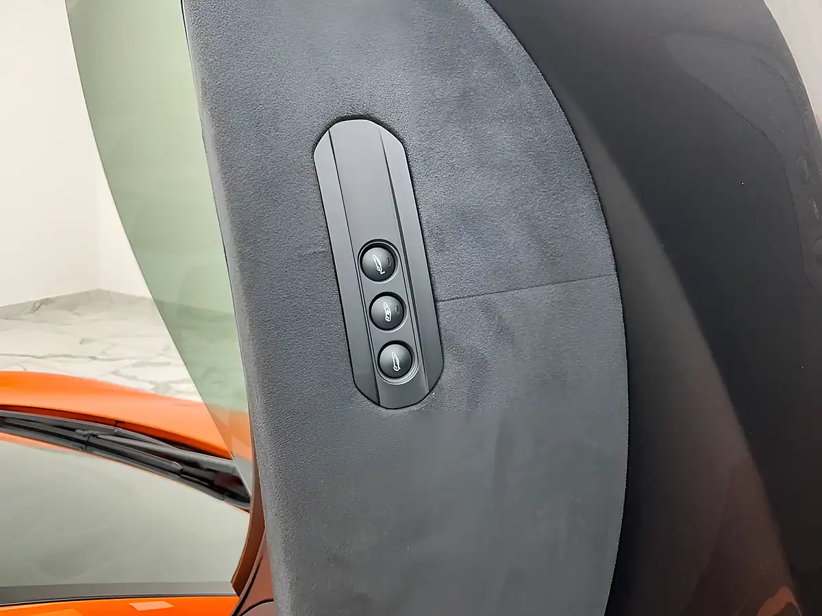 Used 2017 Mclaren 570s Coupe Orange - Interior and Exterior details 18
