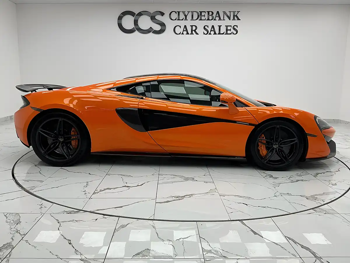 Used 2017 Mclaren 570s Coupe Orange - Interior and Exterior details 2