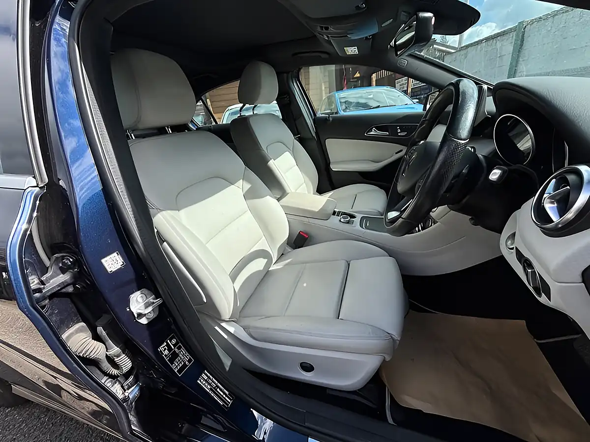 Used 2017 Mercedes a Class Sport Premium Plus Mediterranean Blue - Interior and Exterior details 8