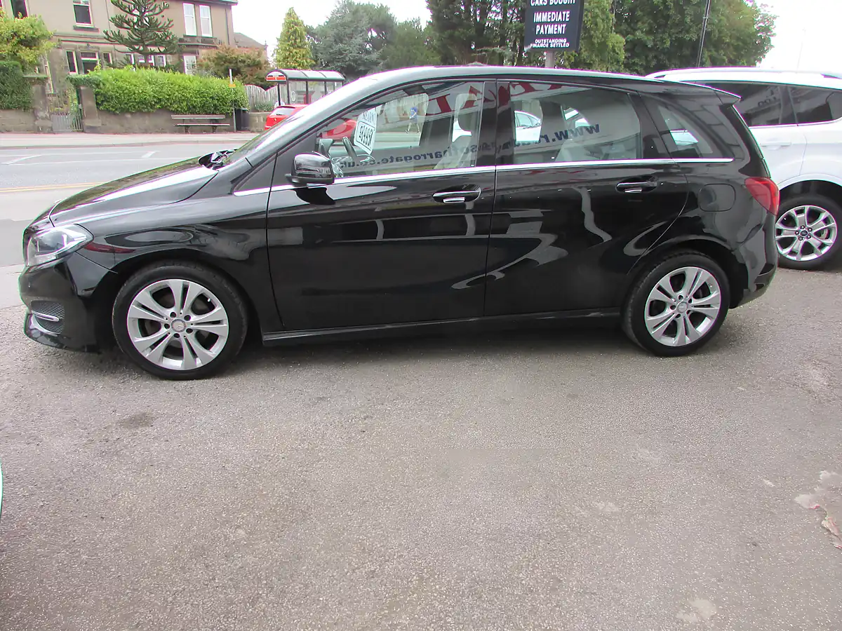 Used 2017 Mercedes B Class Sport Executive Black - Interior and Exterior details 4