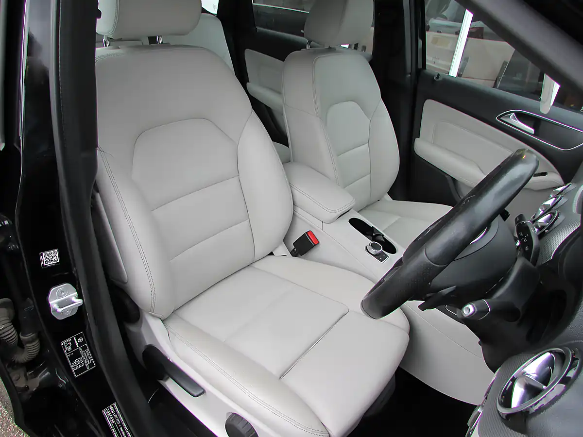 Used 2017 Mercedes B Class Sport Executive Black - Interior and Exterior details 9