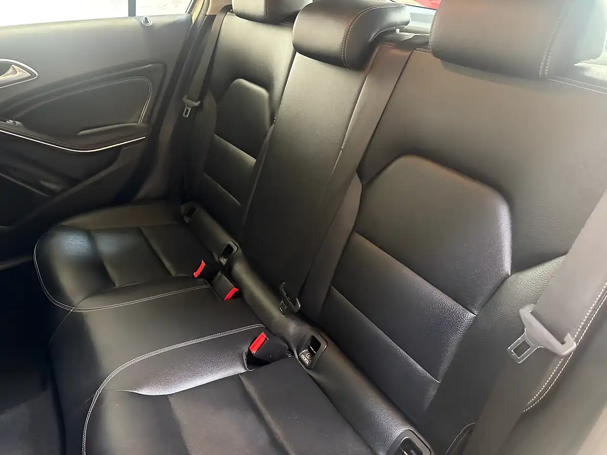 Used 2017 Mercedes-Benz a-Class Se White - Interior and Exterior details 10