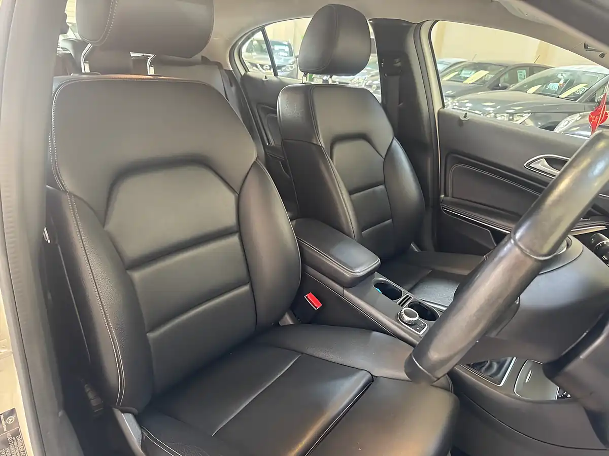 Used 2017 Mercedes-Benz a-Class Se White - Interior and Exterior details 8
