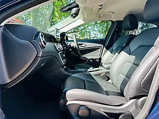 Used 2017 Mercedes-Benz a Class Sport Executive Blue - Interior and Exterior details 16