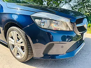 Used 2017 Mercedes-Benz a Class Sport Executive Blue - Interior and Exterior details 17