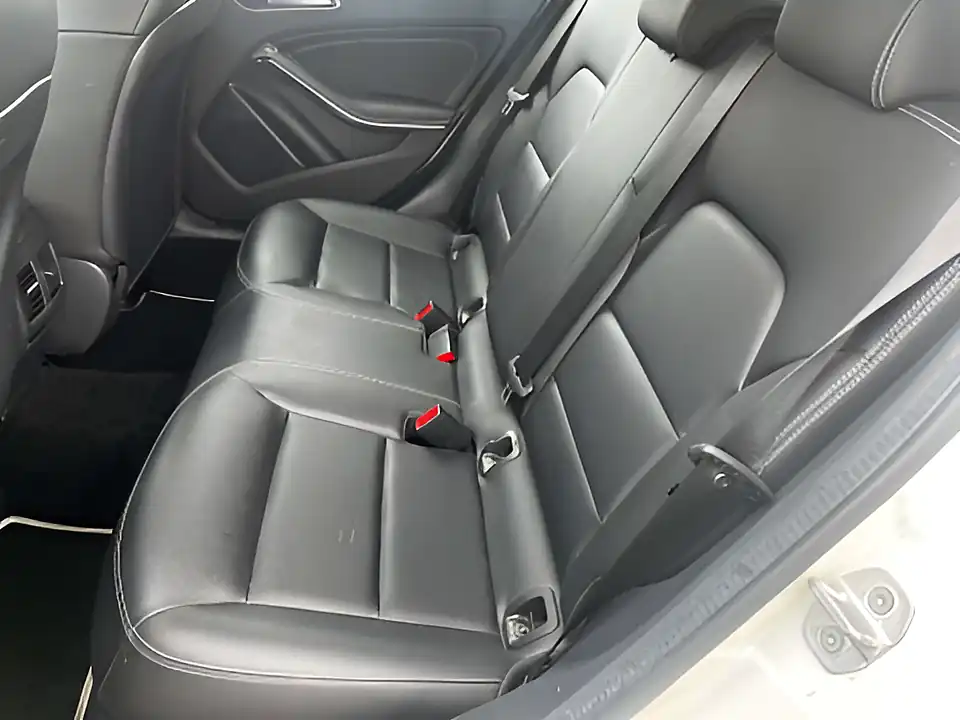 Used 2017 Mercedes-Benz a Class Sport Premium White - Interior and Exterior details 17