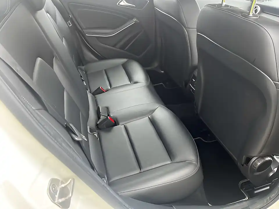 Used 2017 Mercedes-Benz a Class Sport Premium White - Interior and Exterior details 18