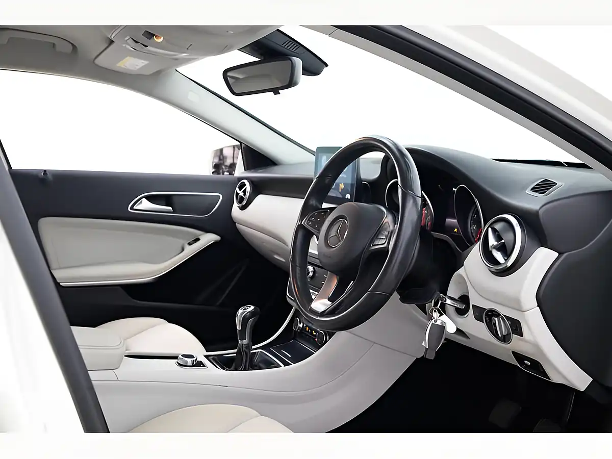 Used 2017 Mercedes-Benz a Class Sport White - Interior and Exterior details 10