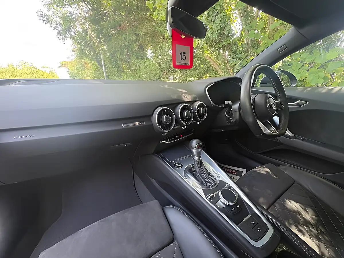 Used 2017 Mercedes-Benz B Class AMG Line (executive) Black - Interior and Exterior details 10