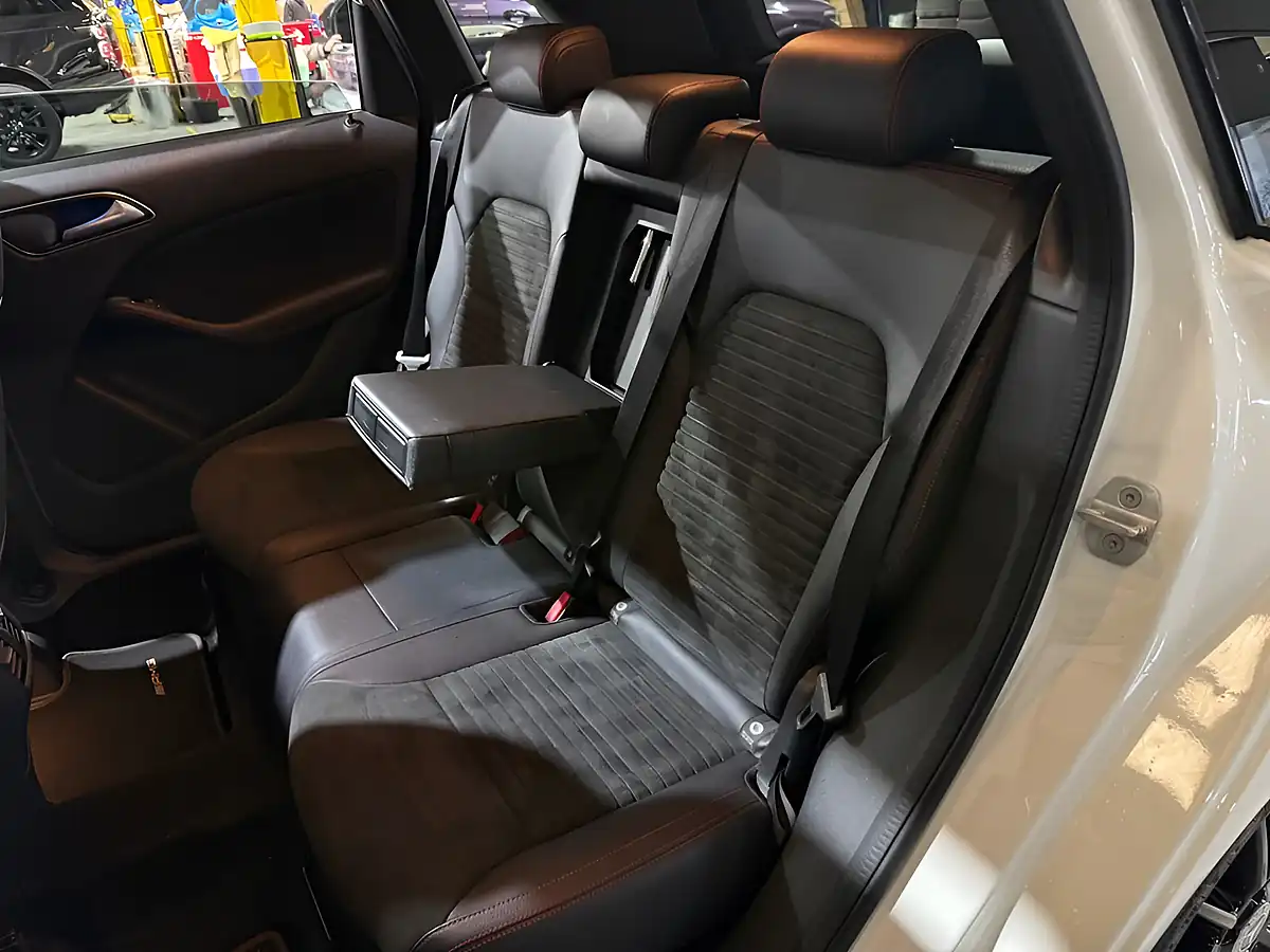 Used 2017 Mercedes-Benz B-Class AMG Line (premium Plus) Cirrus White - Interior and Exterior details 16