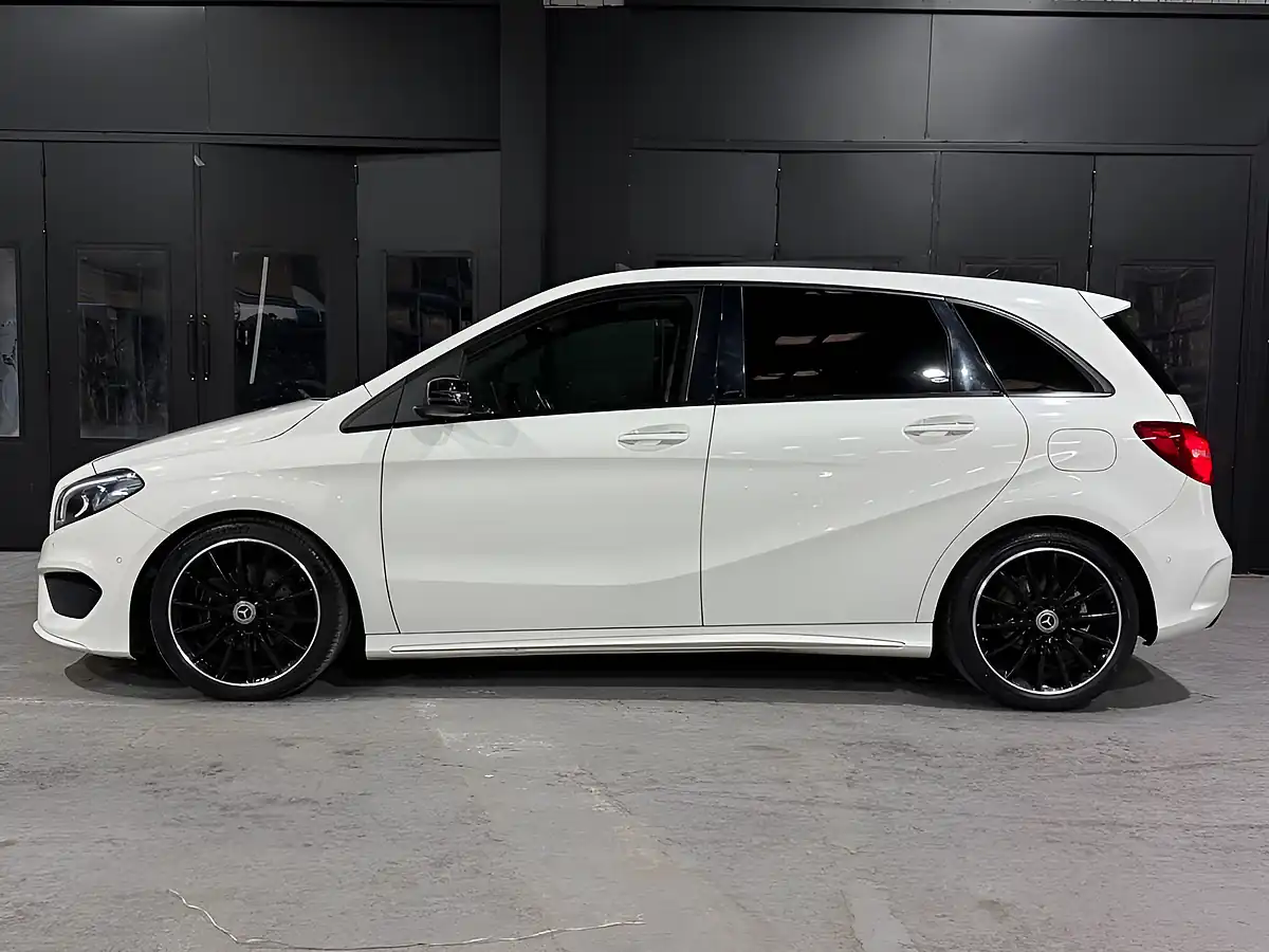 Used 2017 Mercedes-Benz B-Class AMG Line (premium Plus) Cirrus White - Interior and Exterior details 17
